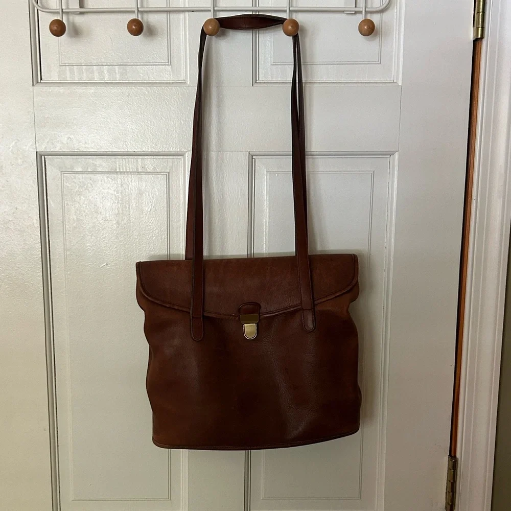 Vintage Coach Branson Bag. - Picture 1 of 7